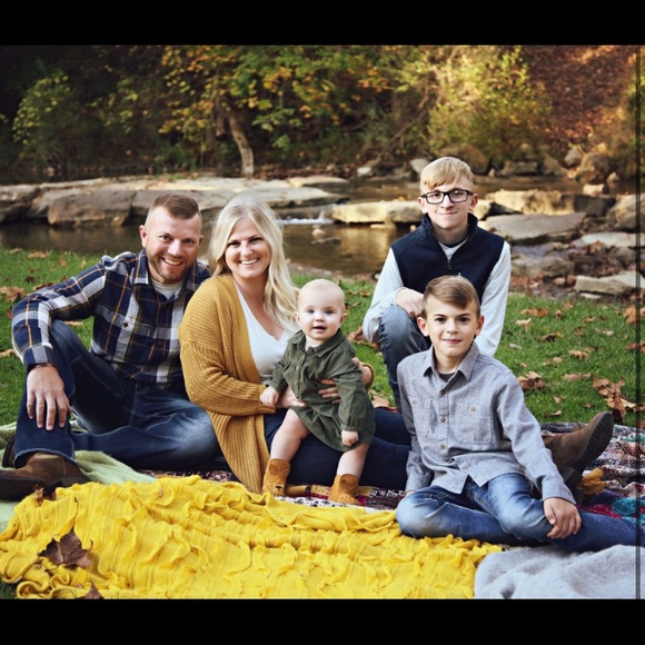 Meet your Posher, Loren - Picture 1 of 1